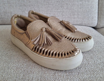 Vince Camuto VC-Kayleena Damen Slip-On Sneaker Leder Gold Quaste EU 39
