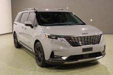 2024 Kia Carnival SX