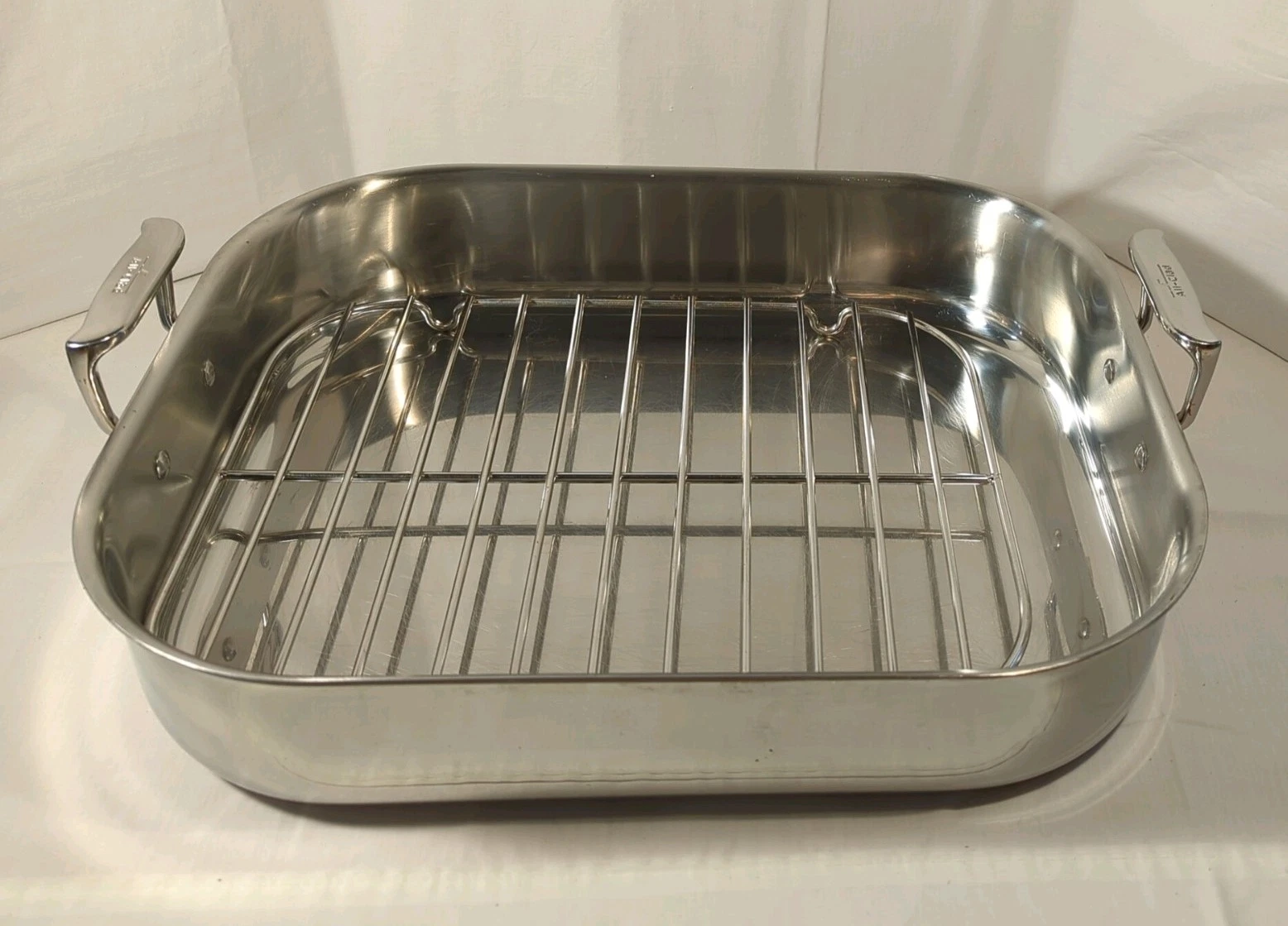 All Clad Large Stainless Steel Roaster with Rack 16 3/4" x 13 3/4" x 3 1/2"
Opens in a new window or