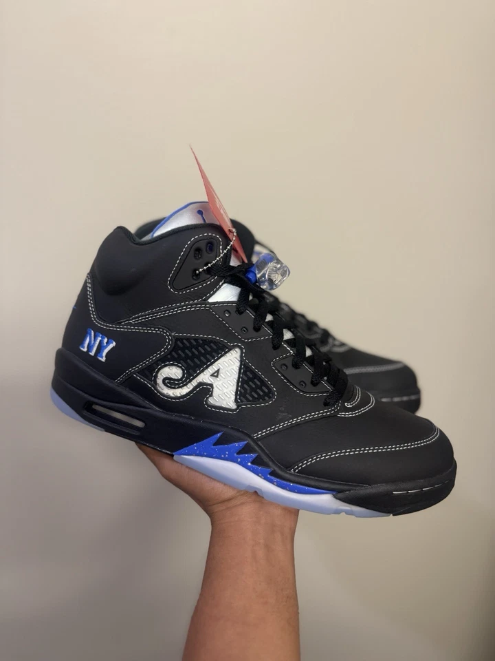Talla 11 - Awake NY x Air Jordan 5 Retro Boro - Azul Corredor Foto 4 de 4