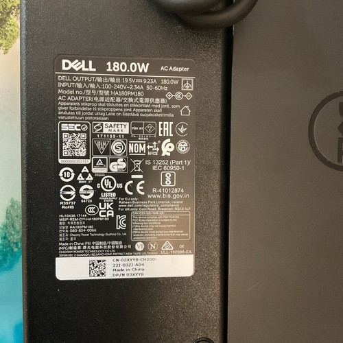 Dell WD19TB Thunderbolt 3 USB-C DisplayPort Docking Station w 180w power adapter - Photo 2/8