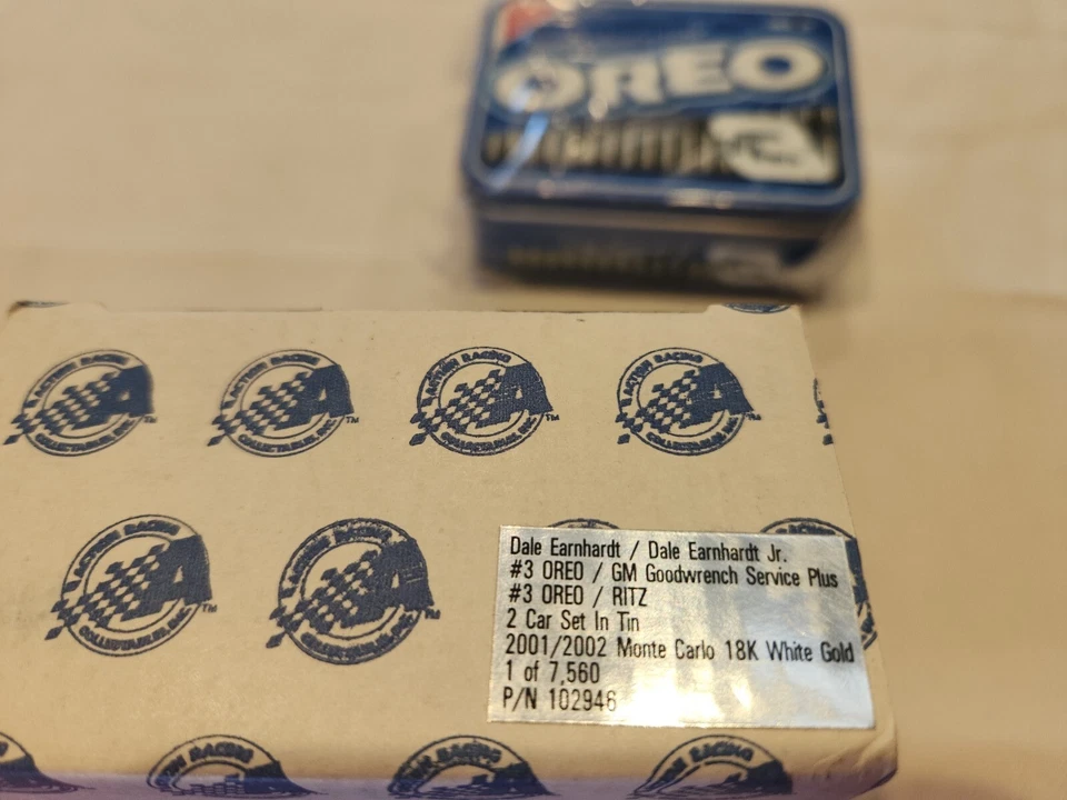 OREO EARNHARDT DALE DIECAST TIN SET (2) GOODWRENCH RITZ 18K WHITE GOLD 1:64  NIB - Image 2 of 4