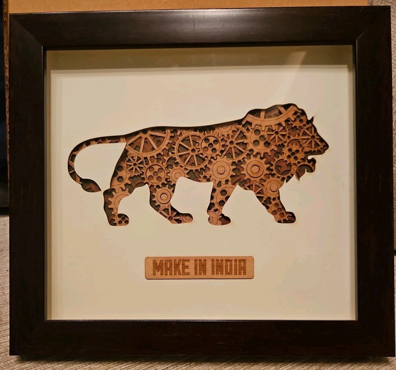 MAKE IN INDIA  ETCHED LION GEARS HAND MADE WITH BOX 9" X 10” WOOD PICTURE FRAME