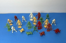 Space Adventures Lot Men Astronaut Multicolor 21 pc Toy Figure NASA 2" Mix