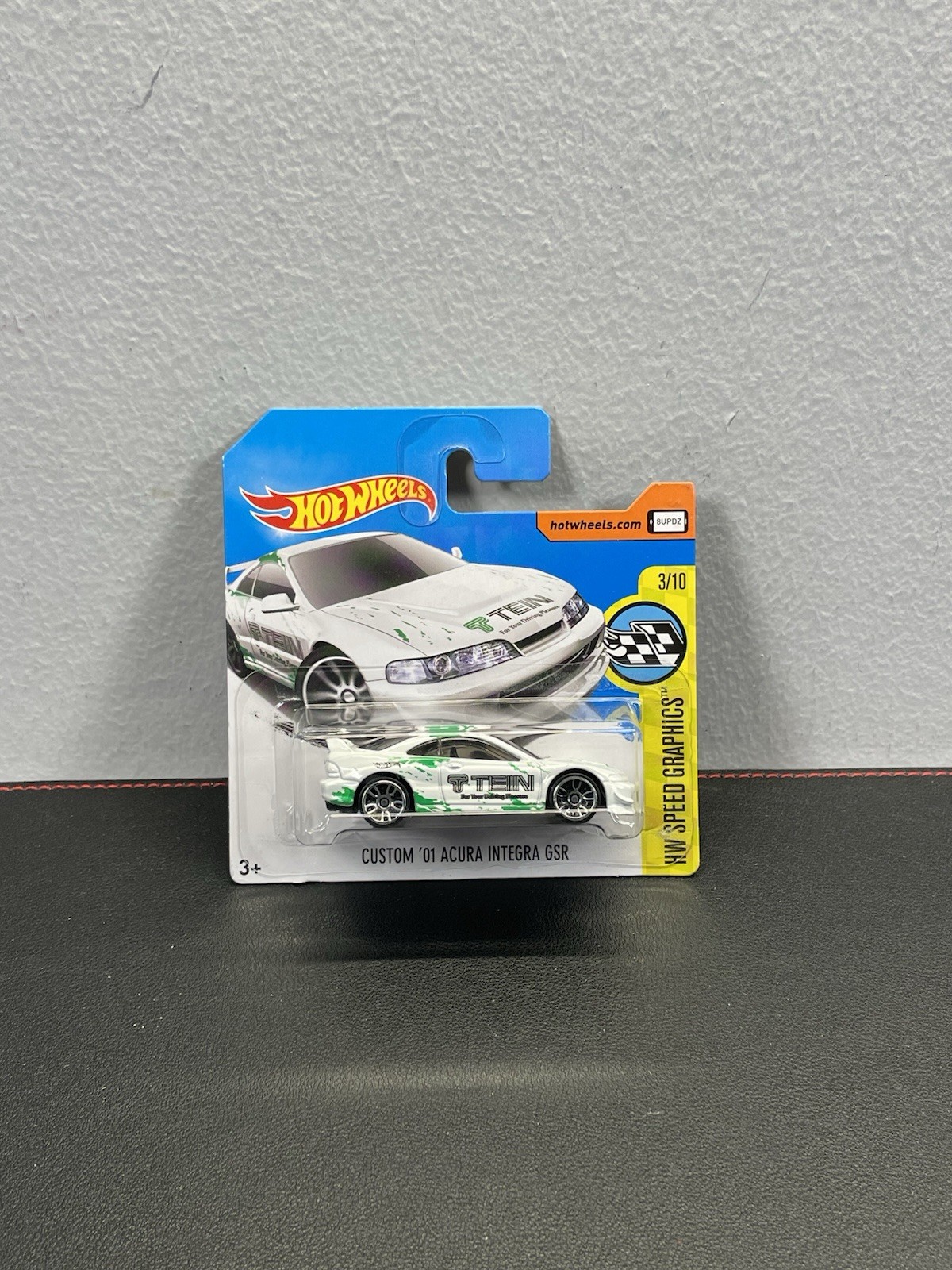 2017 HOT WHEELS - CUSTOM 01 ACURA INTEGRA GSR SHORT CARD 1/64 APROX *NEW*