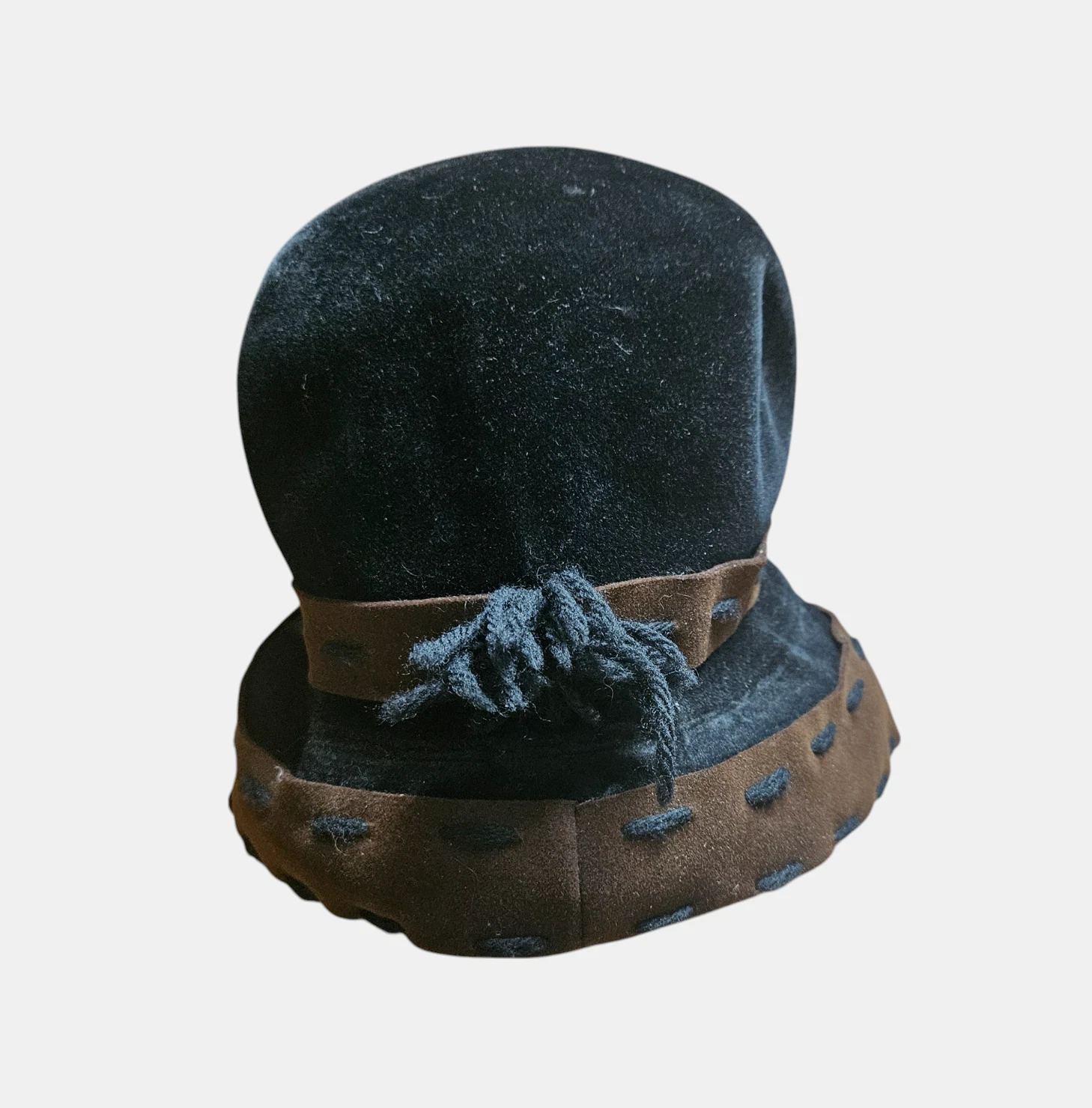 Chapeau cloche vintage années 50 60 Christian Dior Miss Dior feutre velours marron noir