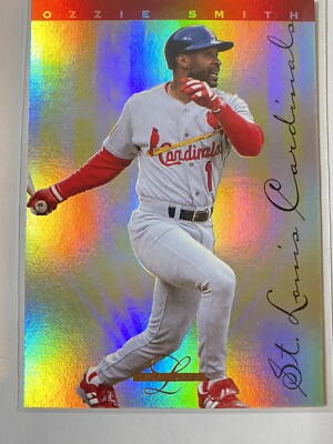 OZZIE SMITH * 1995 Leaf Limited #62 St. Louis Cardinals Prism Foil Baseball Card