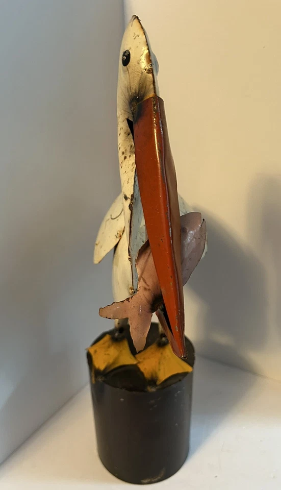 "Arte de jardín rústico de patio de metal pelícano/cigüeña en poste con su captura 17"" X 11""" Foto 4 de 4