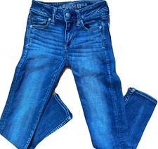 American Eagle Women  s 00 Short Super Stretch Skinny Whiskered Blue Jeans 00-S