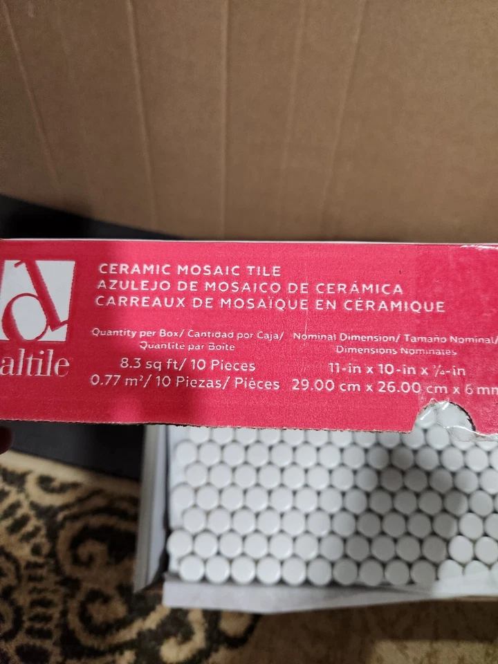 Salpicadero de pared y piso Daltile Penny redondo satinado blanco (PAQUETE DE 10) Foto 2 de 4