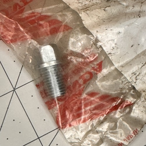 Honda 90131-ZE1-000 Oil Drain Plug, NOS, OEM - Picture 5 of 6