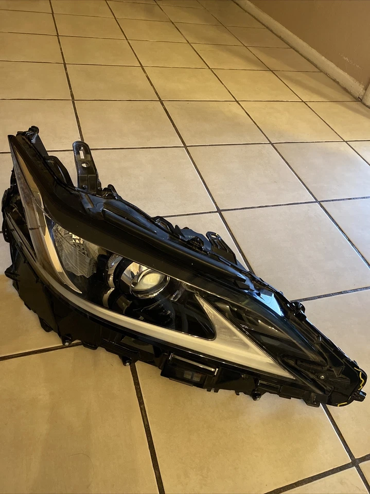 LEXUS ES350 ES300H FARO DELANTERO DERECHO LADO PASAJERO LUZ LÁMPARA OEM 2019-21 Foto 2 de 4