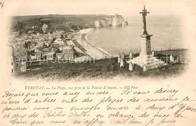 Etretat La plage vue prise de la Falaise d Amont Croix