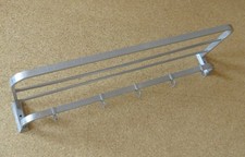 WAND GARDEROBE ALUMINIUM MIT HUTABLAGE 50ER JAHRE MIDCENTURY DESIGN 78 CM