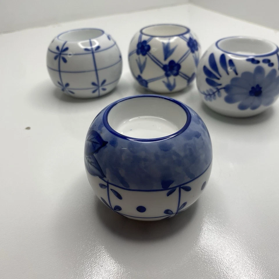 Juego de 4 candelabros votivos redondos azules y blancos para luz de té Foto 4 de 4