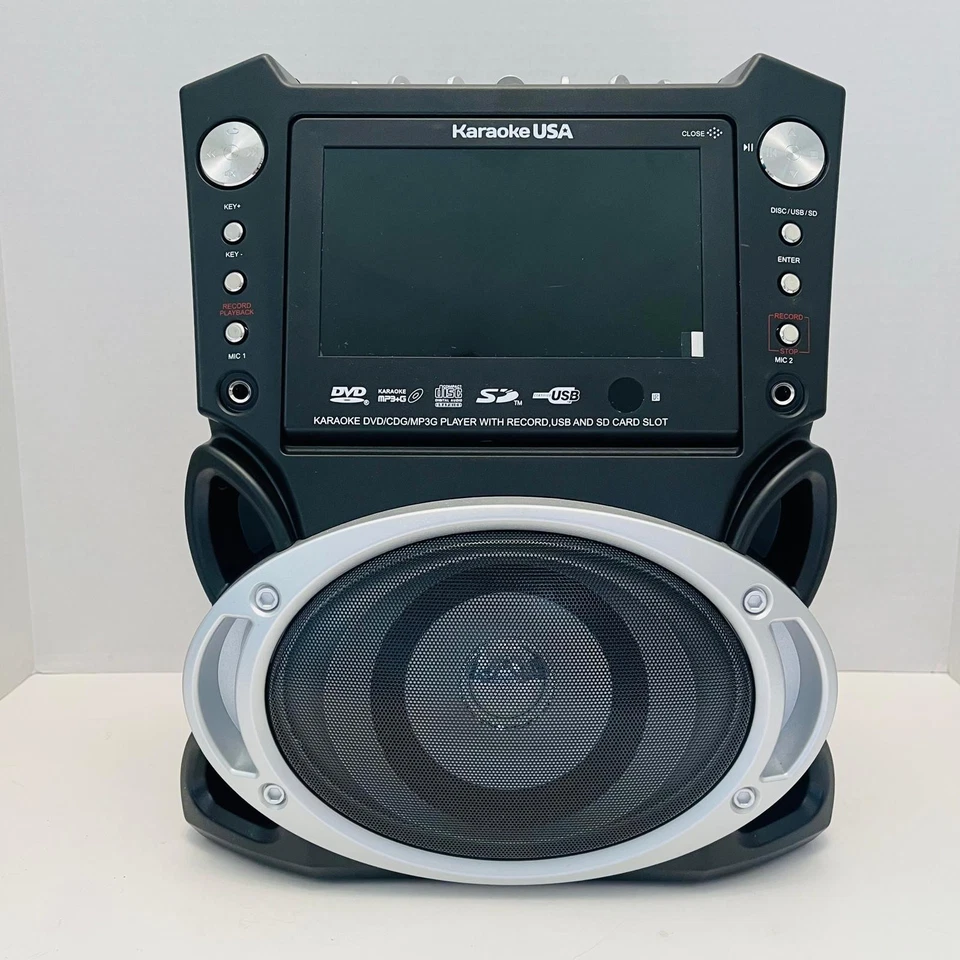 Karaoke USA Machine with 7'' Lyrics Color Display + 2 Microphones + Remote + 5CD - Image 3 of 4