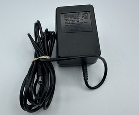 Nintendo NES System New 72 Pin +2 Controllers, Zapper Mario Duck Hunt Manual