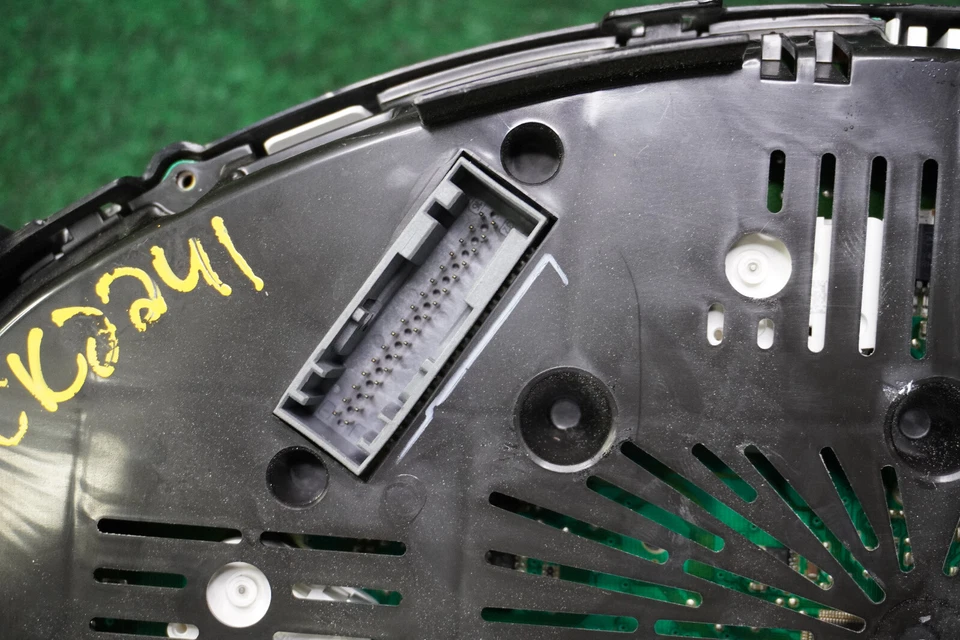 Chevrolet Equinox LS 2013 velocímetro medidor grupo fabricante de equipos originales 22936201 71.430 k millas Foto 4 de 4