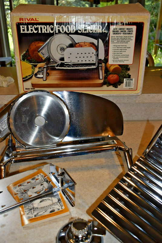 Vintage Rival Mfg Co. Model 1030V/5 Chrome Electric Meat Food Slicer
