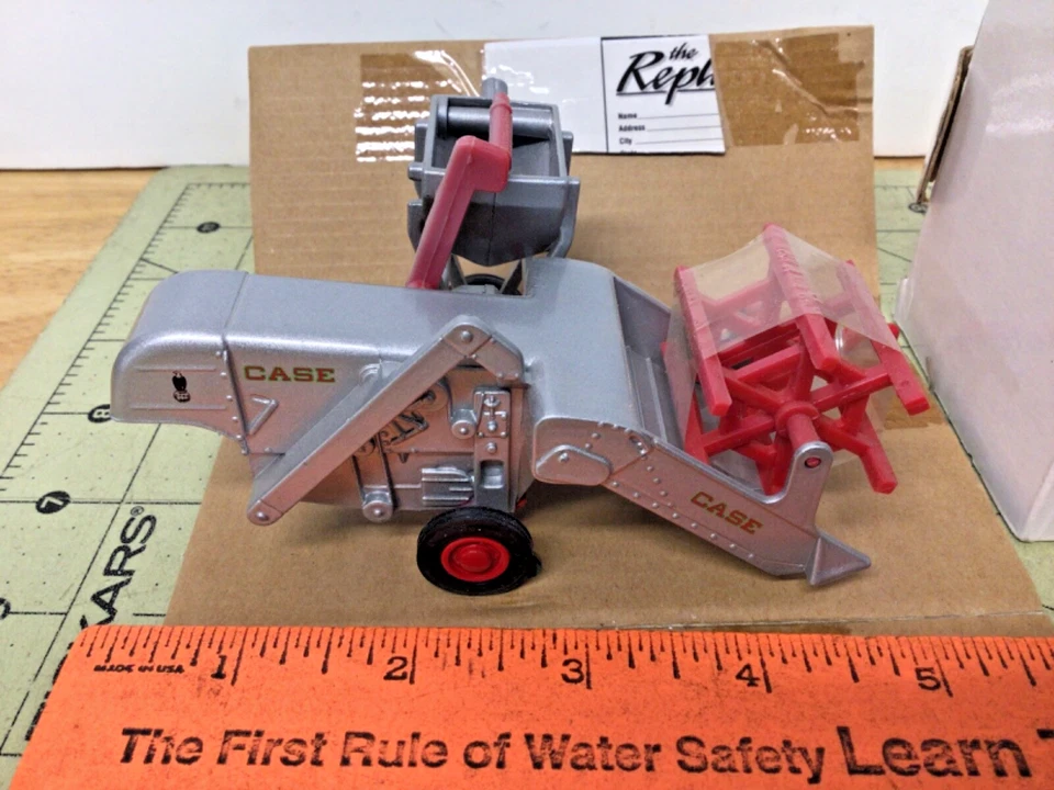 RARE 1:43 CASE pull-type combine thank you gift from DowElanco Herbicide - Image 2 of 4