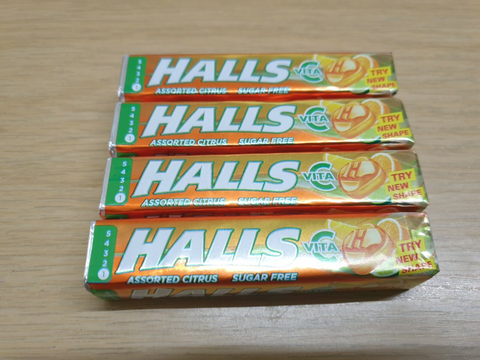 Halls Menthol CITRUS Sugar Free 4 PACKS x 32g JUST £6.39
