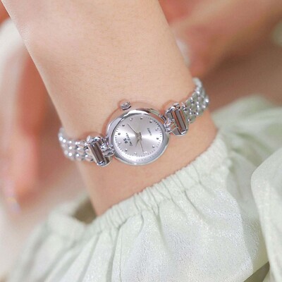 Vintage Minimalist Women Watch Round Face Silver Tone Women's Quartz Wrist Watch