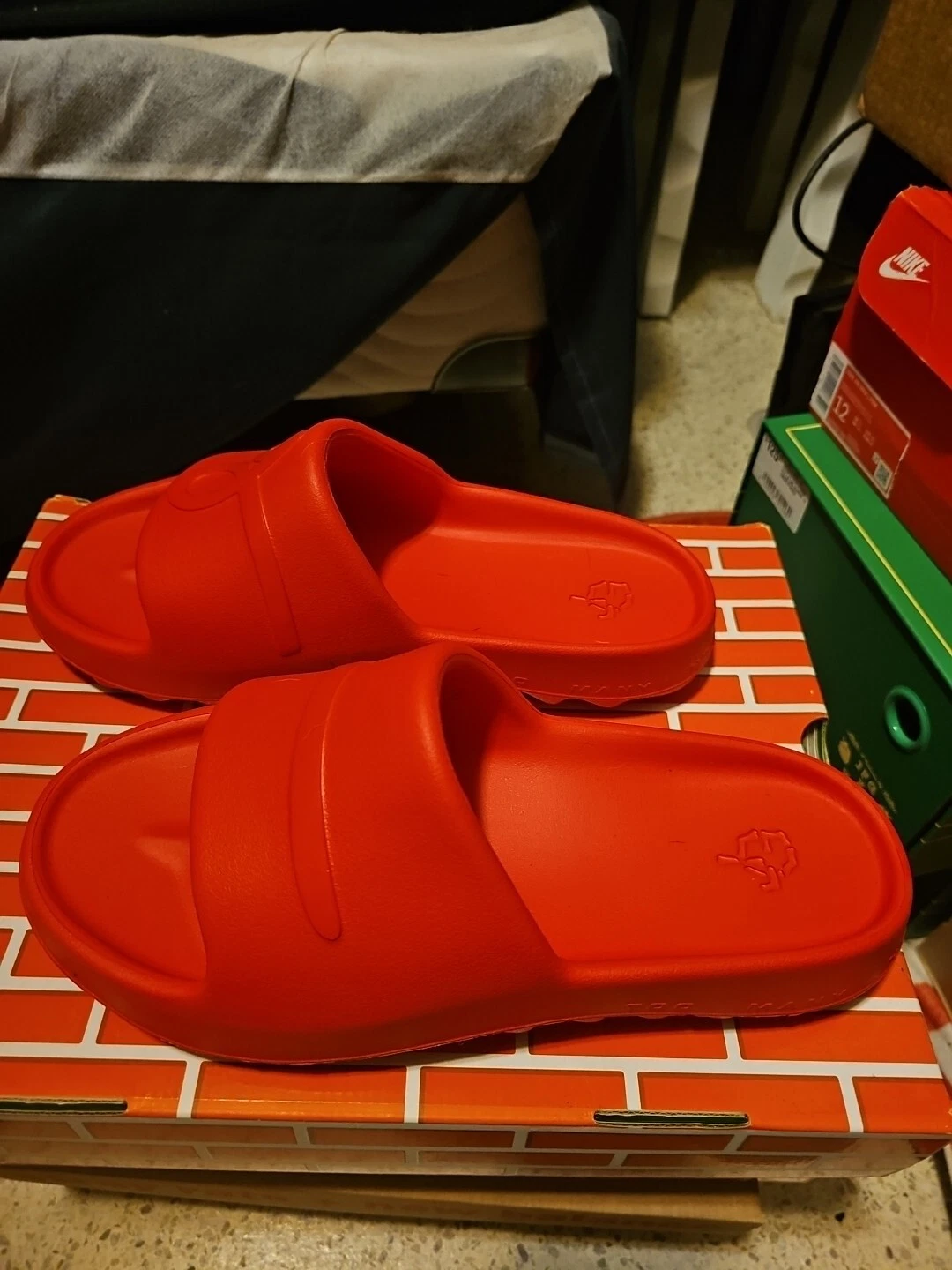 Sandali infradito John Geiger rossi solari taglia 12 infradito GF 1 Yeezy