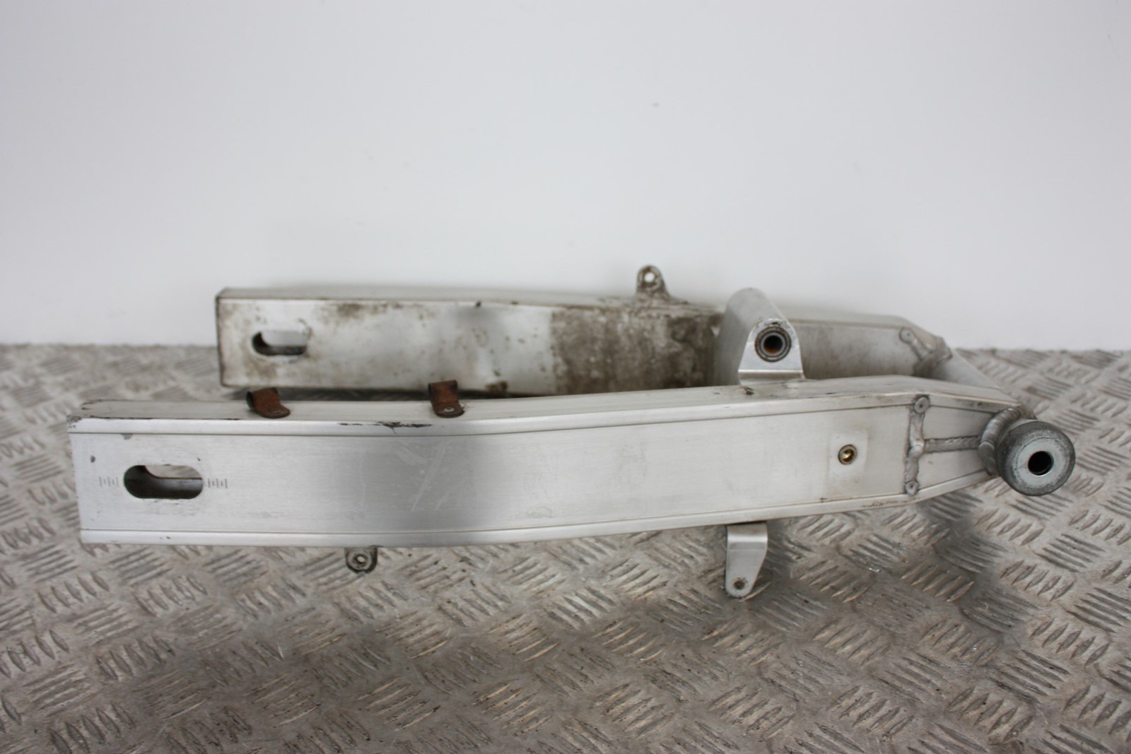 1999 YAMAHA FZS 600 FAZER REAR SWING ARM eBay