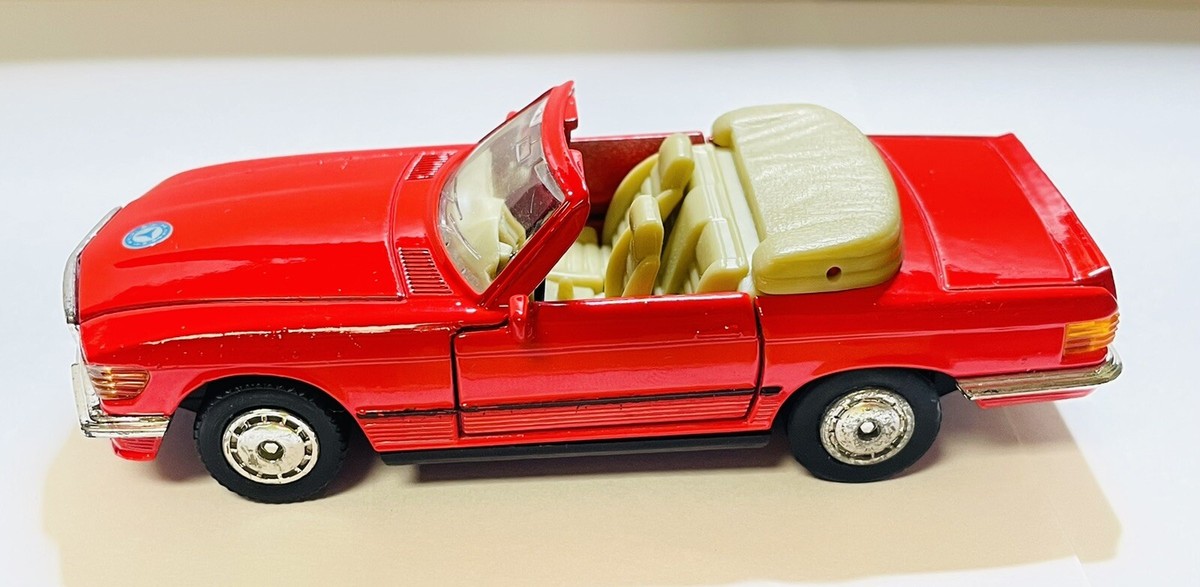 M. C. Toy - MERCEDES BENZ 500 SL Convertible - Prior 1990 - Macau