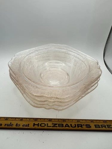 set of Federal Glass Company's Madrid pattern pink depression glass bowls