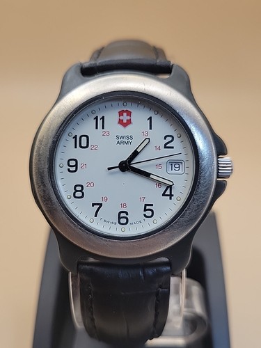 SWISS MADE SWISS ARMY OFFICER QUARTZ WATCH STAINLESS NEW BATTERY AND BAND 7.5" - Picture 2 of 11
