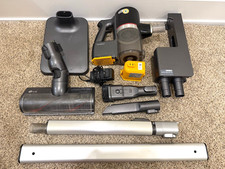 LG CordZero Cordless Vacuum Cleaner   Complete Set with 2 Batteries