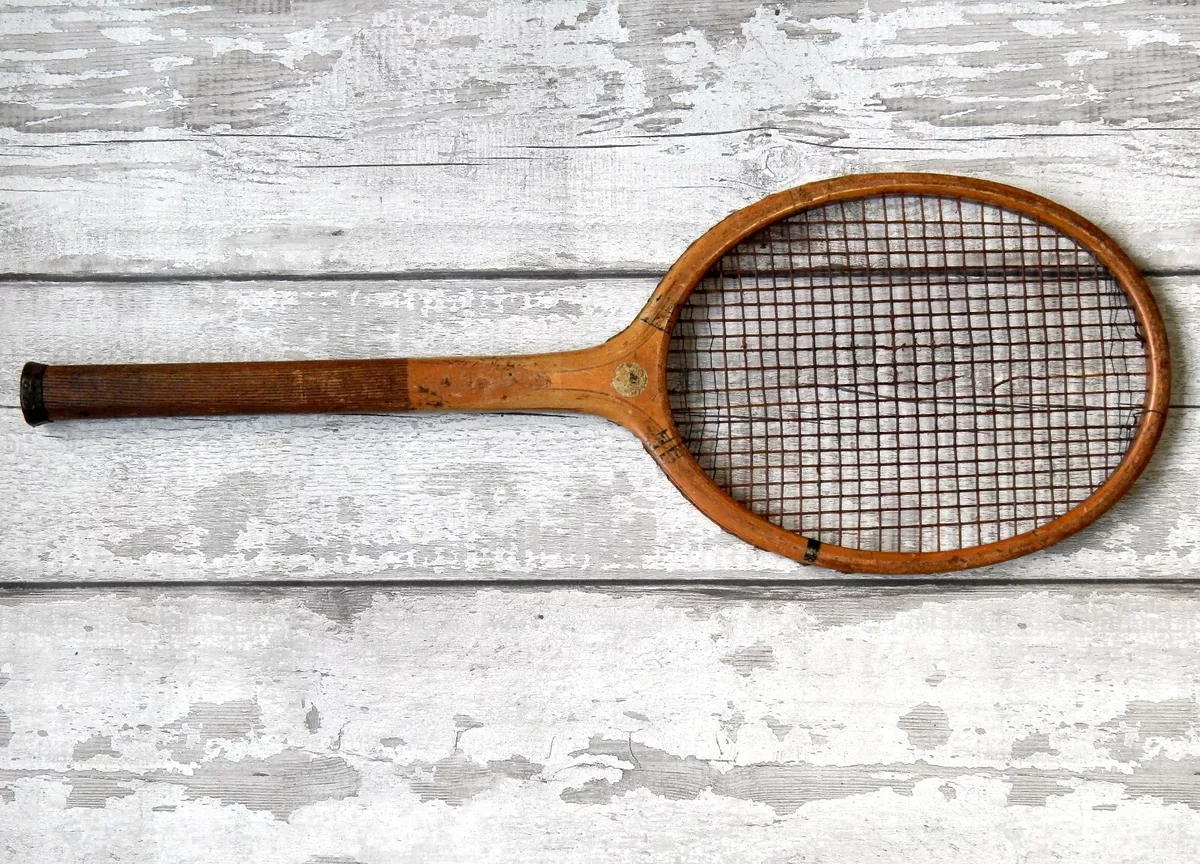 Lawn on sale tennis racket