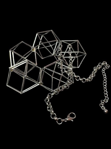 Modernist Silver-Colored metal Tetra-decahedron Shapes Rolo Chain Necklace - Picture 5 of 6