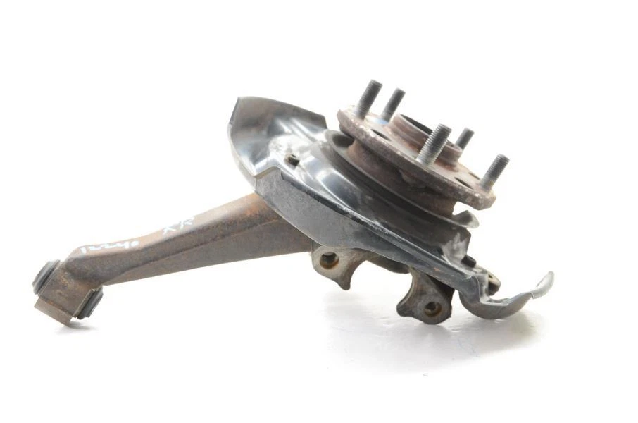 1991-1995 Toyota MR2 Passenger Right Rear Spindle Assembly Non ABS - Image 2 of 4