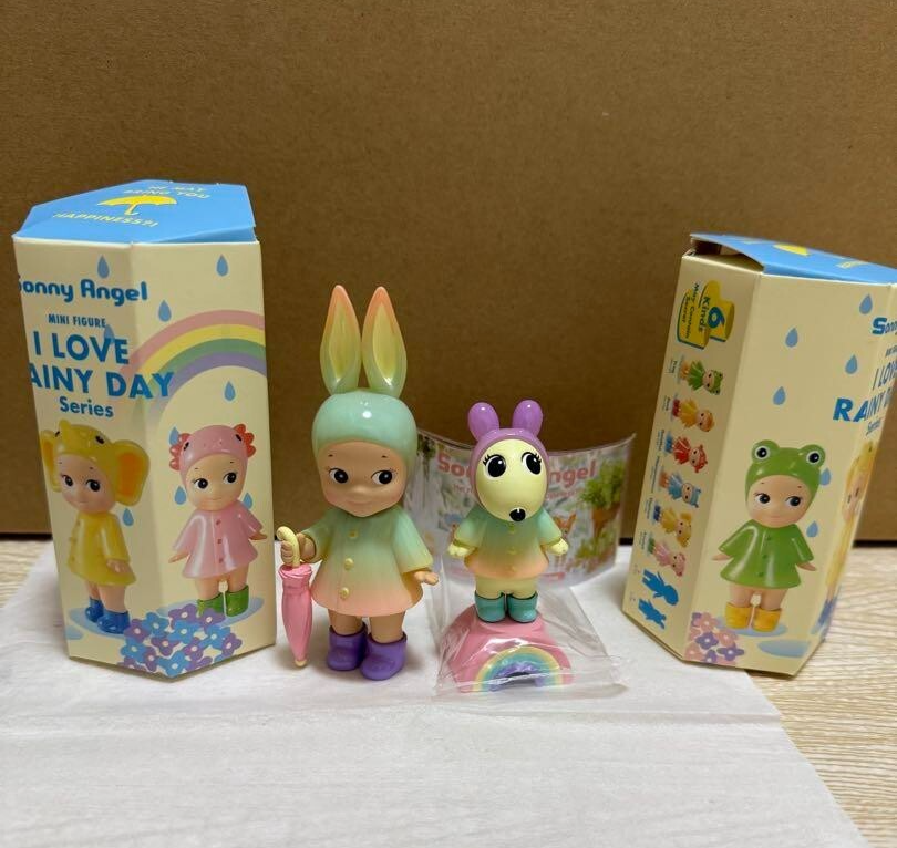 Sonny Angel I Love Rainy Day Series Secret Rabbit & Robbie