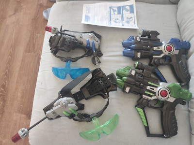 SILVERLIT LAZER MAD MOBILE ATTACK DEFEND 2 HEADSETS 2 LAZER TAG BLASTERS 32