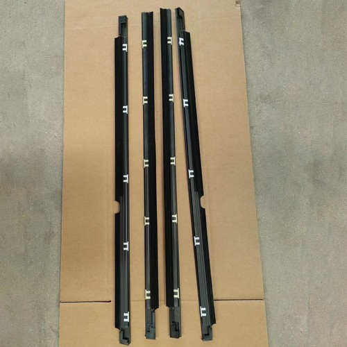 4PCS Window Weather Strip For Mitsubishi Pajero 2th V20 V31 V43 V32 V33 1989-99 - Picture 7 of 7
