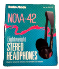Radio Shack Nova-42 Lightweight Stereo Headphones 33-1115