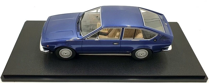 Resina Cult escala 1/18 CML083-2 - Alfa Romeo Alfetta GT - azul metálico Foto 3 de 4