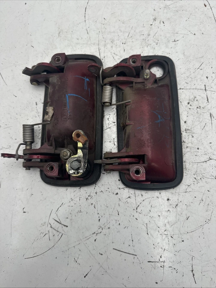 1994-1996 Pontiac Grand Prix Door Handle Exterior Front right & Left Pair - Image 2 of 4