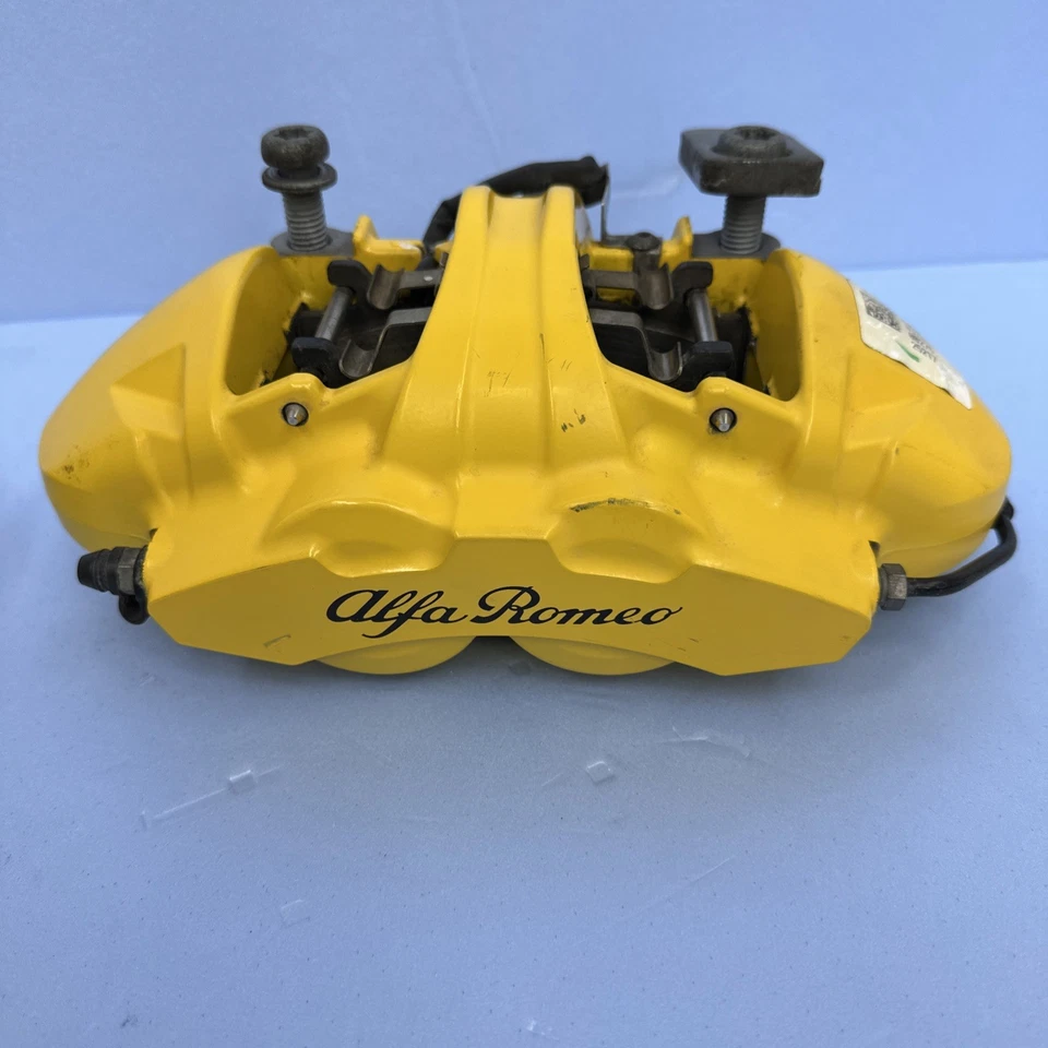 17-22 Alfa Romeo Giulia Front Left & Right Side Brake Caliper Calipers Set Oem - Image 3 of 4