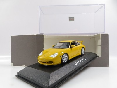 1:43 Minichamps WAP02009613 Porsche 911 GT3 gelb Speedgelb