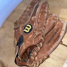 George Brett Signature Model Wilson A2124 Brown Leather Baseball Glove RHT 12"