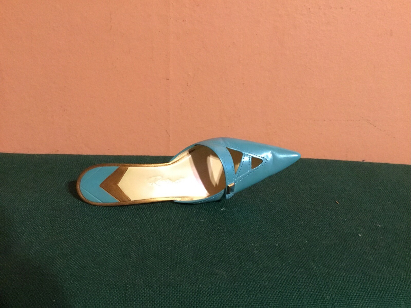 Picture 4 of 23
