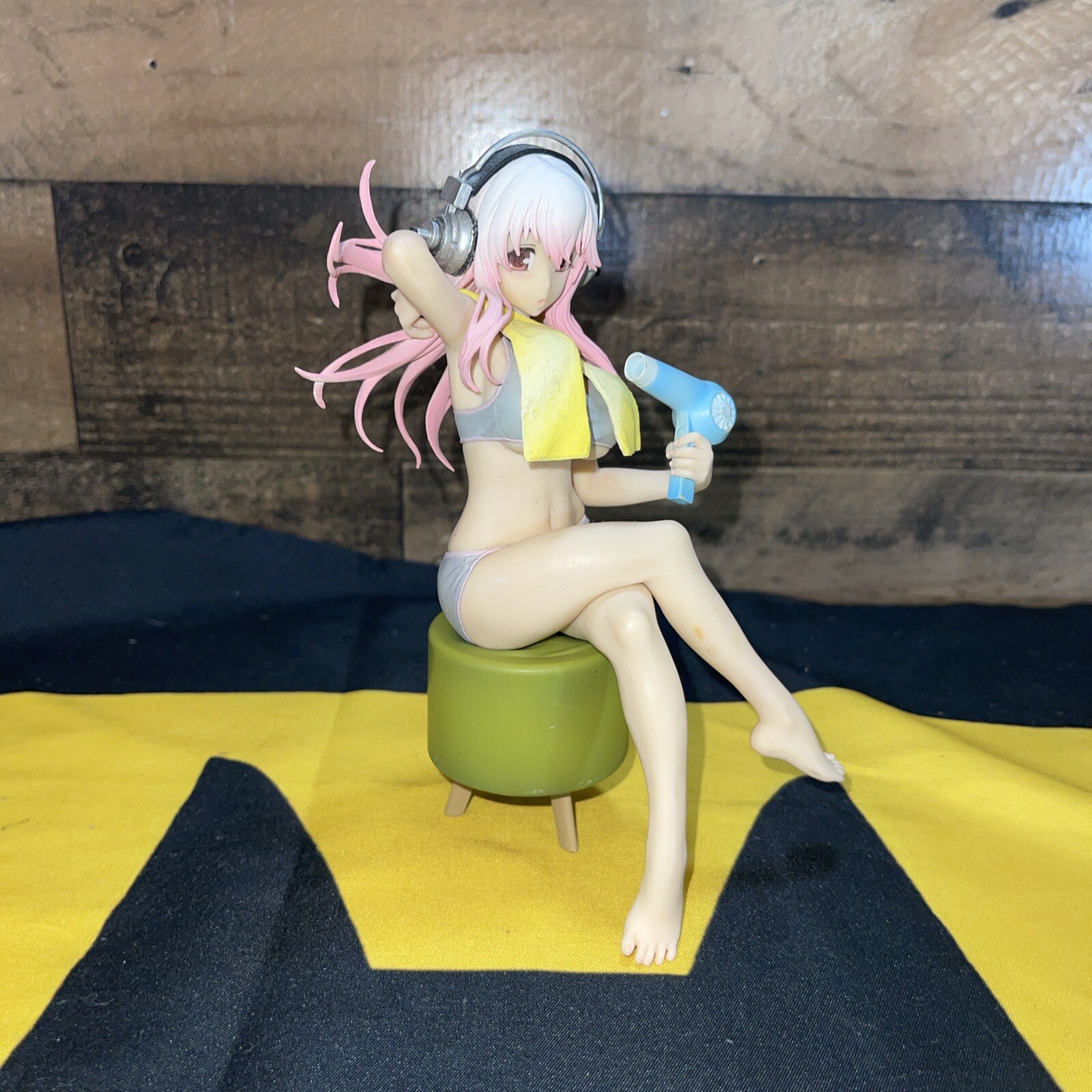 Foto 1 di 4