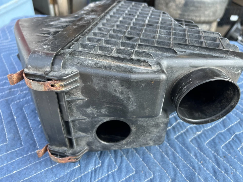 Caja de carcasa de filtro de admisión de aire hatchback Suzuki SX4 2010-2013 541-A02 FABRICANTE DE EQUIPOS ORIGINALES #1332CN Foto 2 de 4