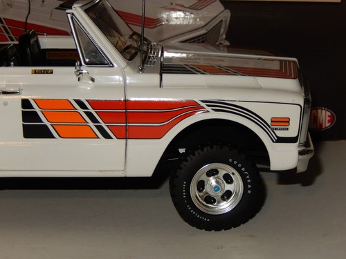 1:18 Scale GMP/ACME 1972 Chevrolet K5 Blazer, Feathers Edition Item # A1807705 - Picture 13 of 20
