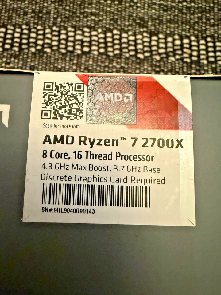 AMD Ryzen 7 2700X Processor (4.3 GHz, 8 Core, Socket AM4) - YD270XBGAFBOX - Image 2 of 4