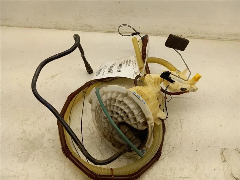 Bomba de combustible para conductor montada en tanque de combustible 3,6 L 06-19 Dodge Charger 5136022AL Foto 3 de 4